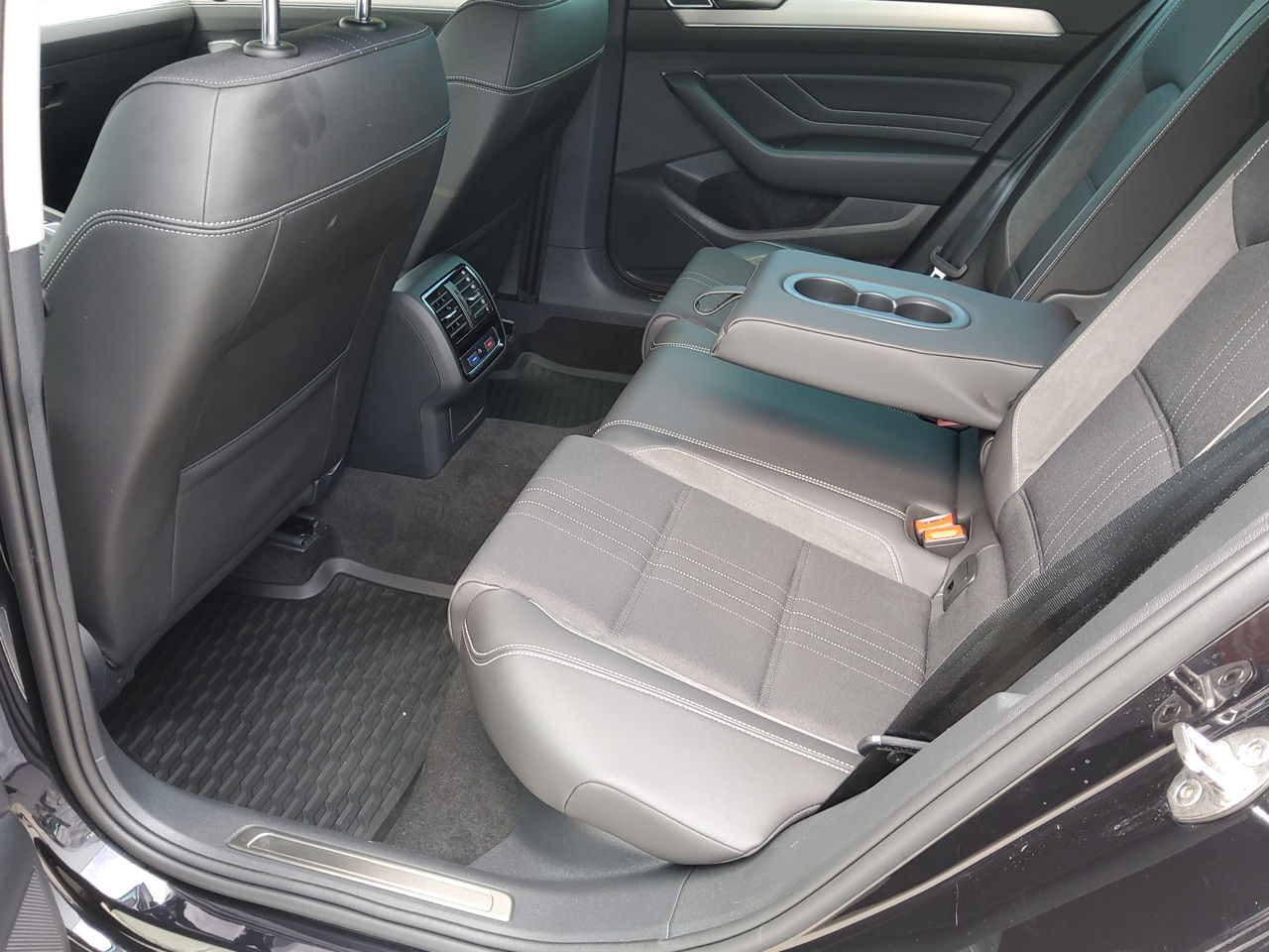 Volkswagen Passat foto 10