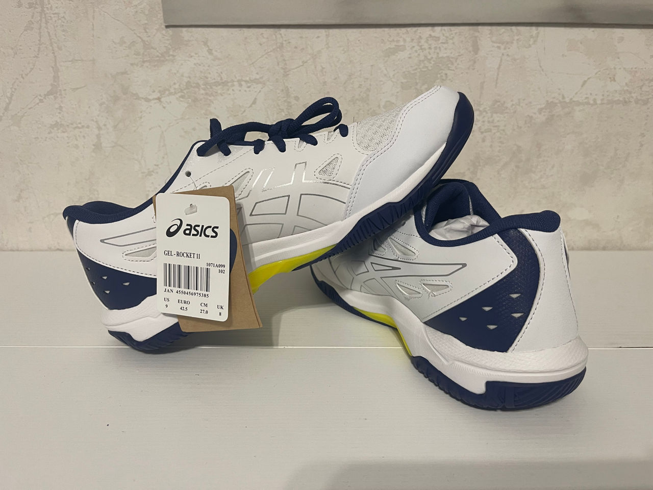 Incaltaminte sport, adidasi tenis de masa foto 0
