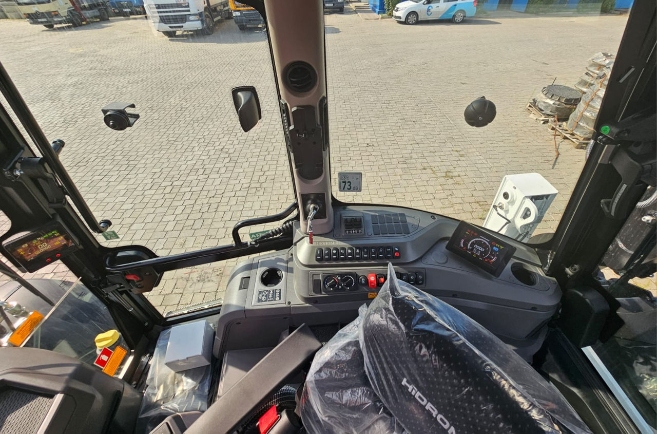 Buldoexcavator Hidromek 102B Supra K4 nou!!! Distribuitor Oficial in Moldova! foto 4