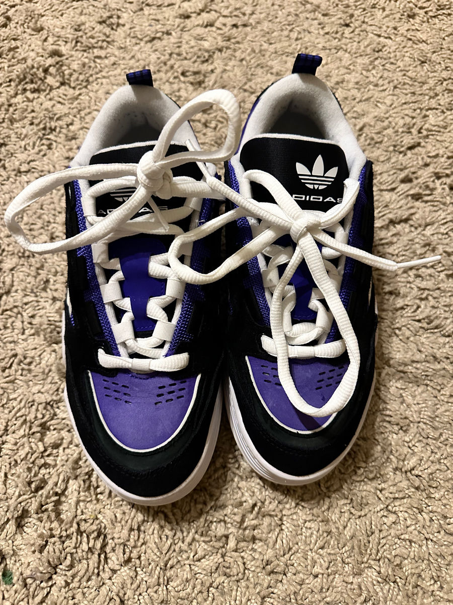 Adidas 2022 года foto 0