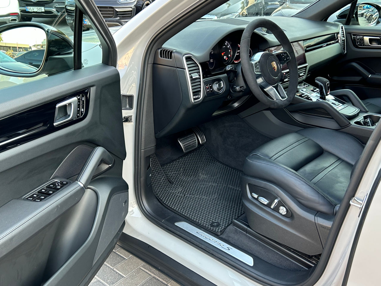 Porsche Cayenne Coupe foto 6