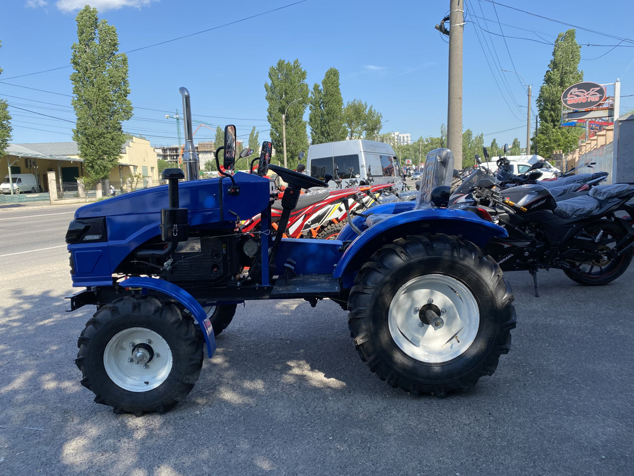 Minitractor Zubr 24cp cardan freza+plug foto 5
