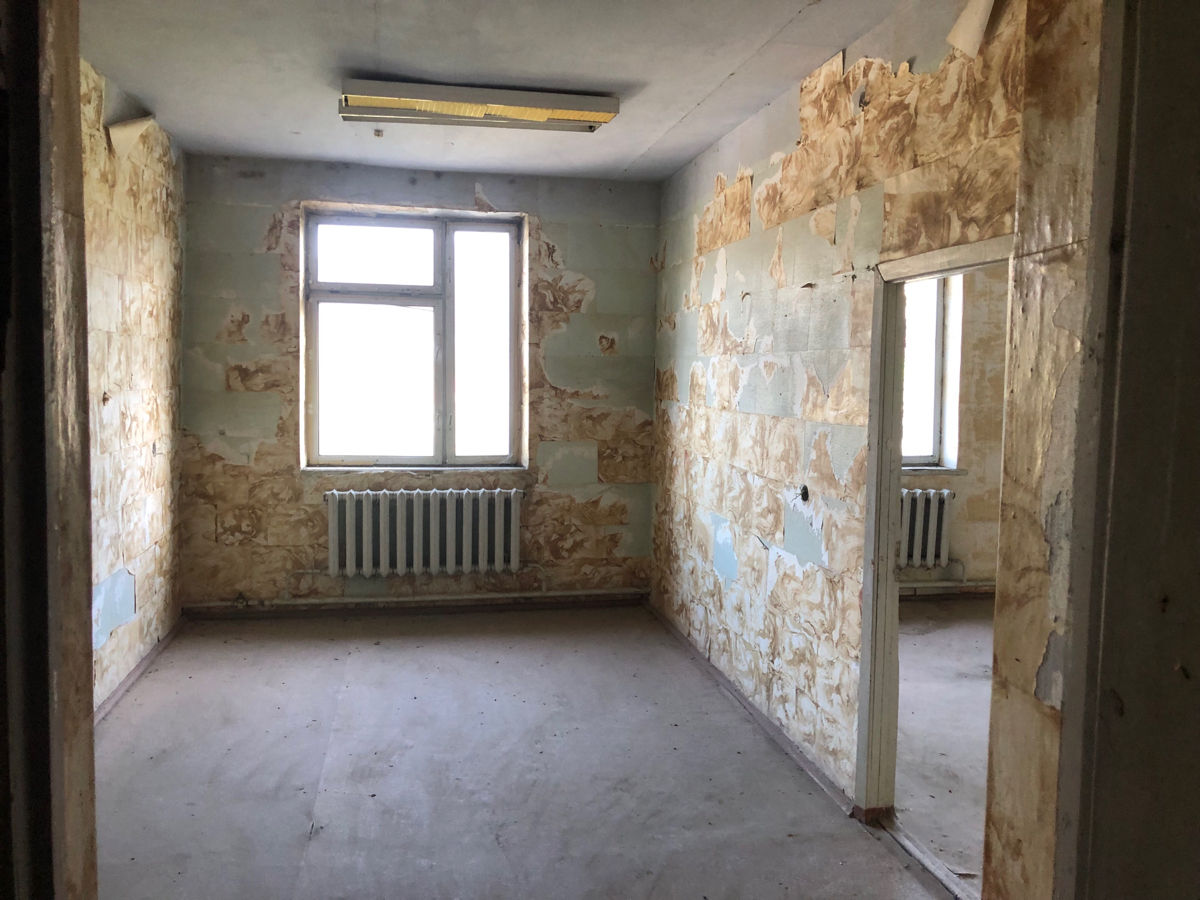 Se vinde spatiu imobiliar in or. Nisporeni str.Ioan Voda 11 Centru in fata Politiei foto 5