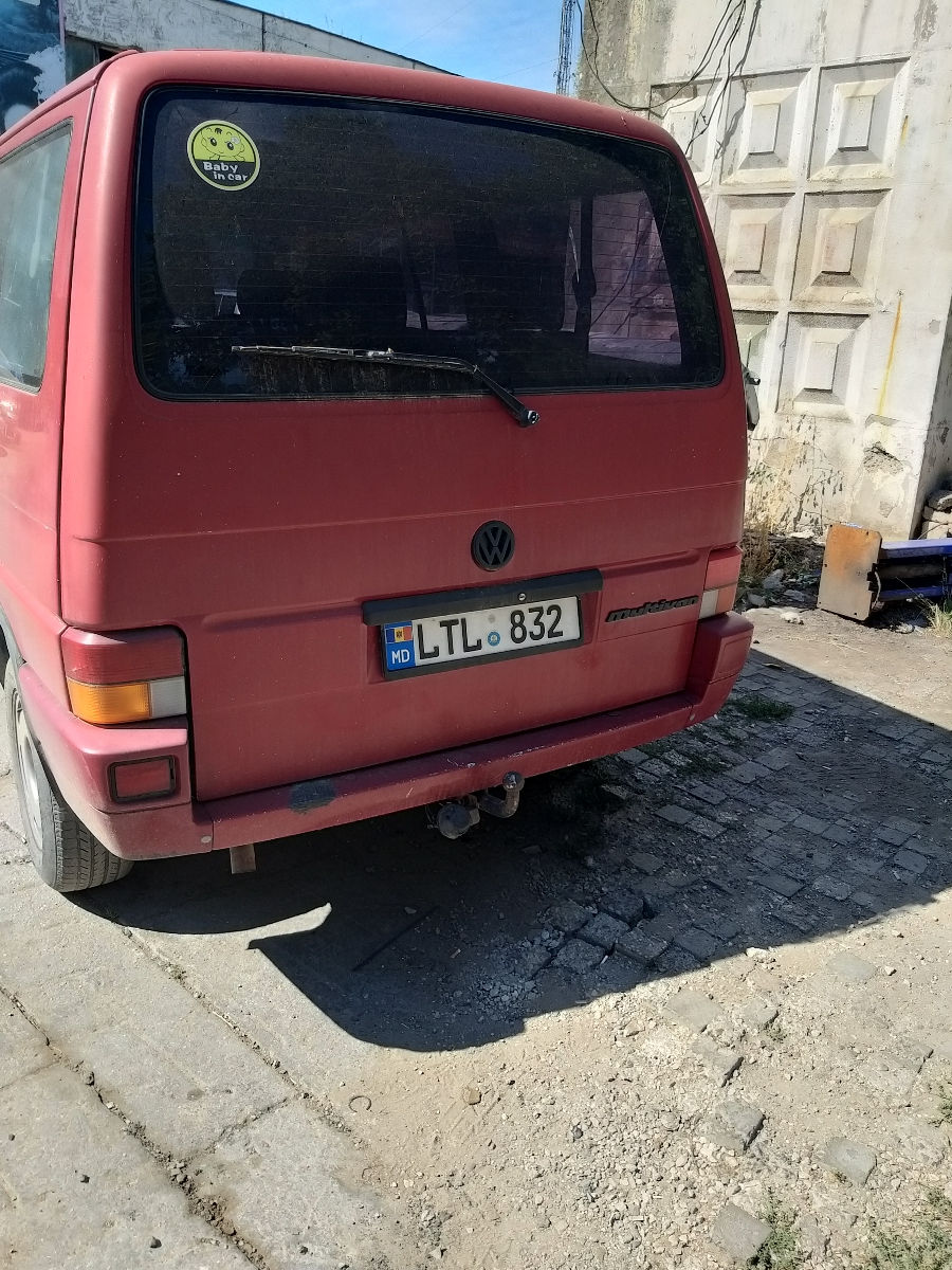 Volkswagen Multivan foto 1