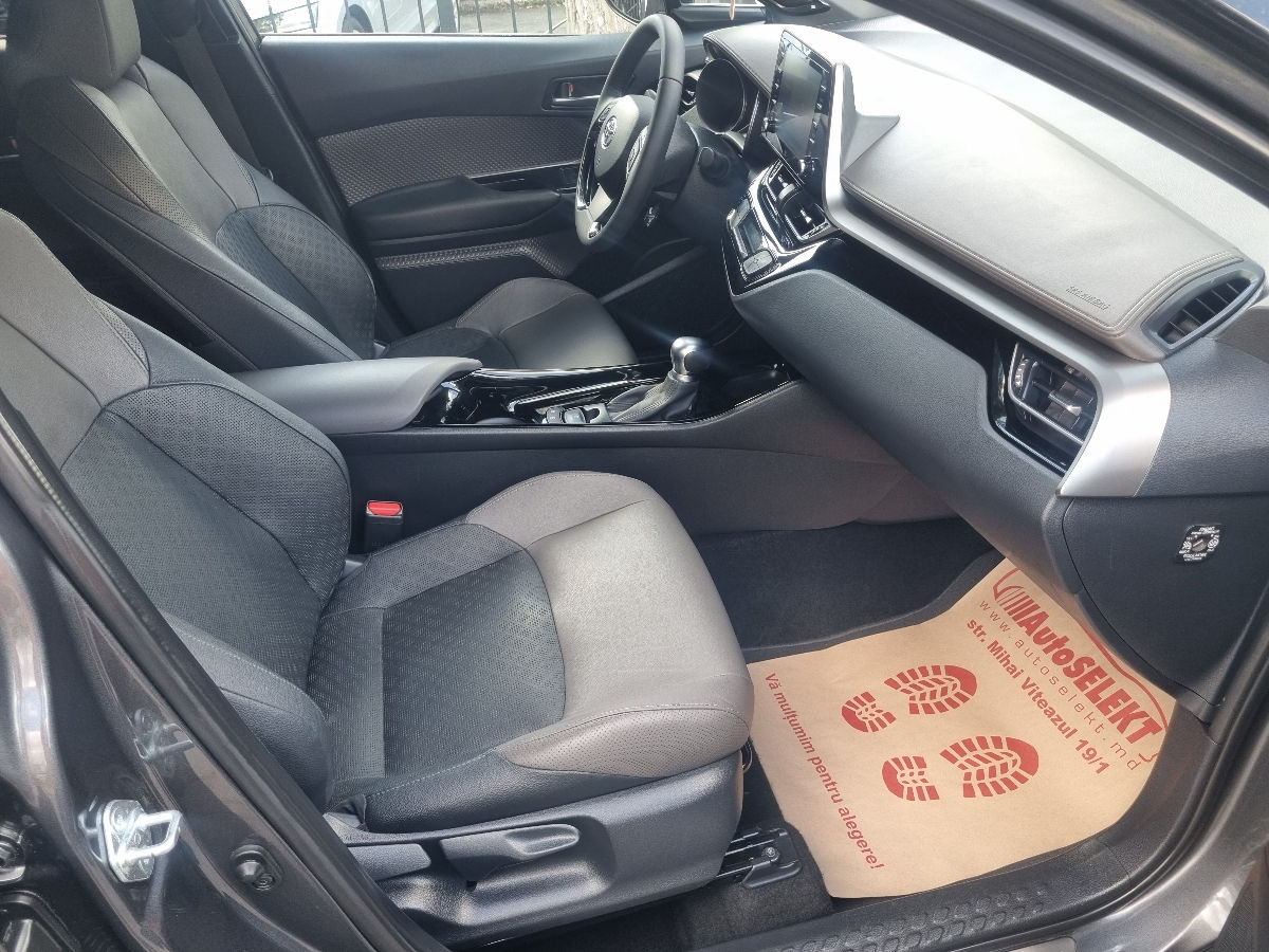 Toyota C-HR 2021 photo 10