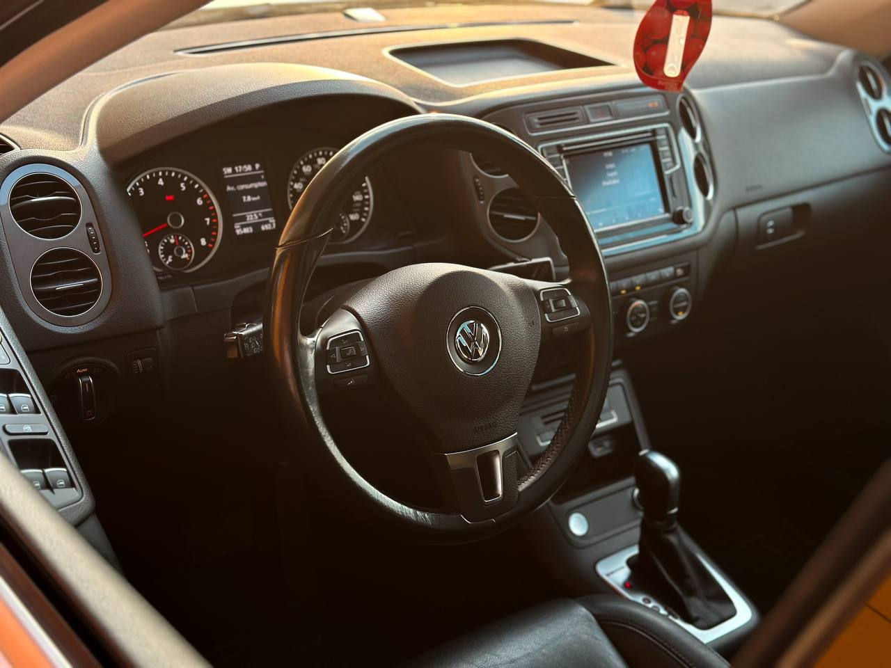 Volkswagen Tiguan - Chirie Auto - Авто Прокат - Rent a Car foto 3