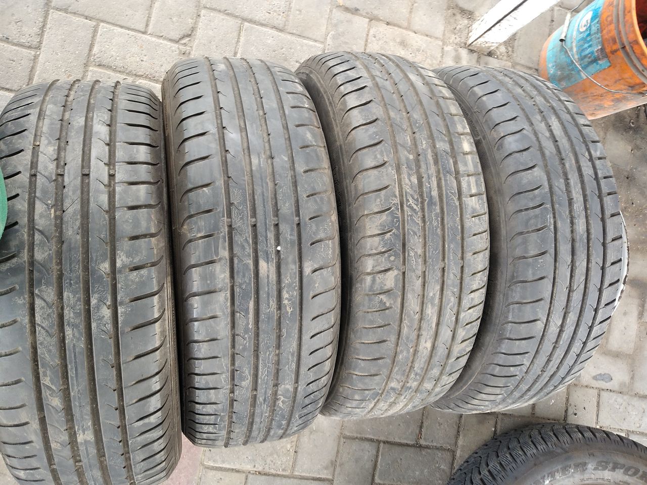 R15 195/65