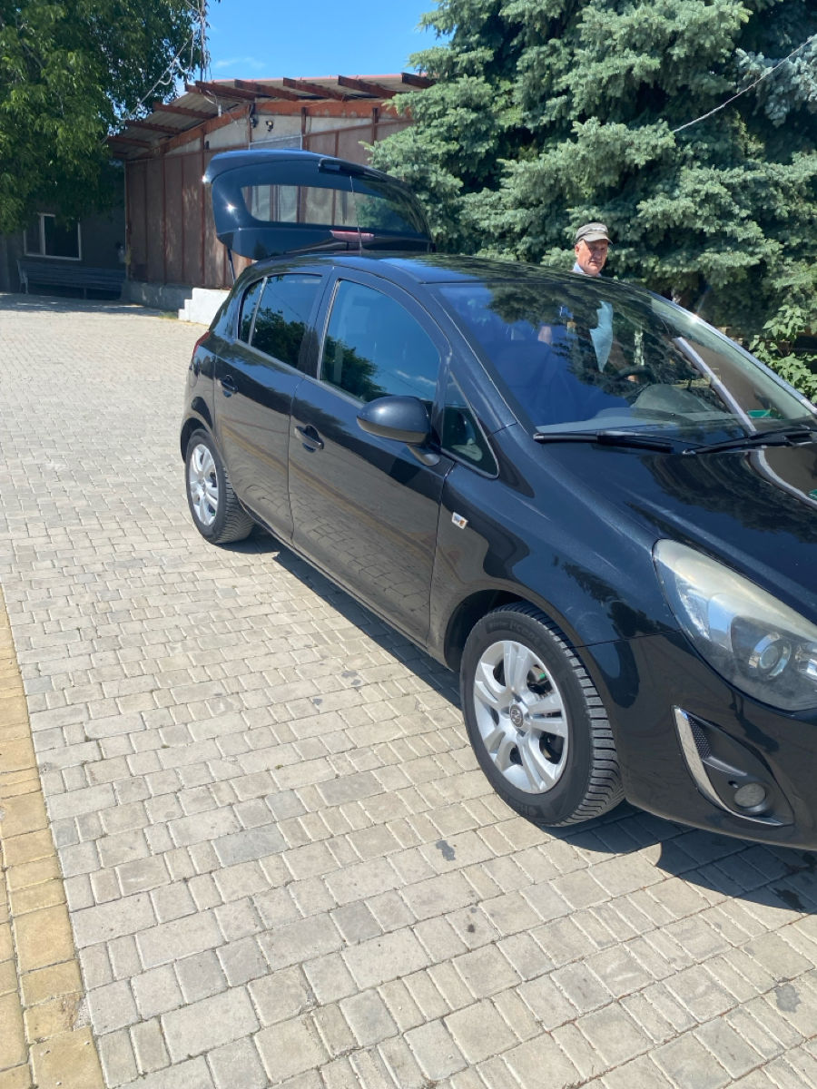 Opel Corsa foto 3