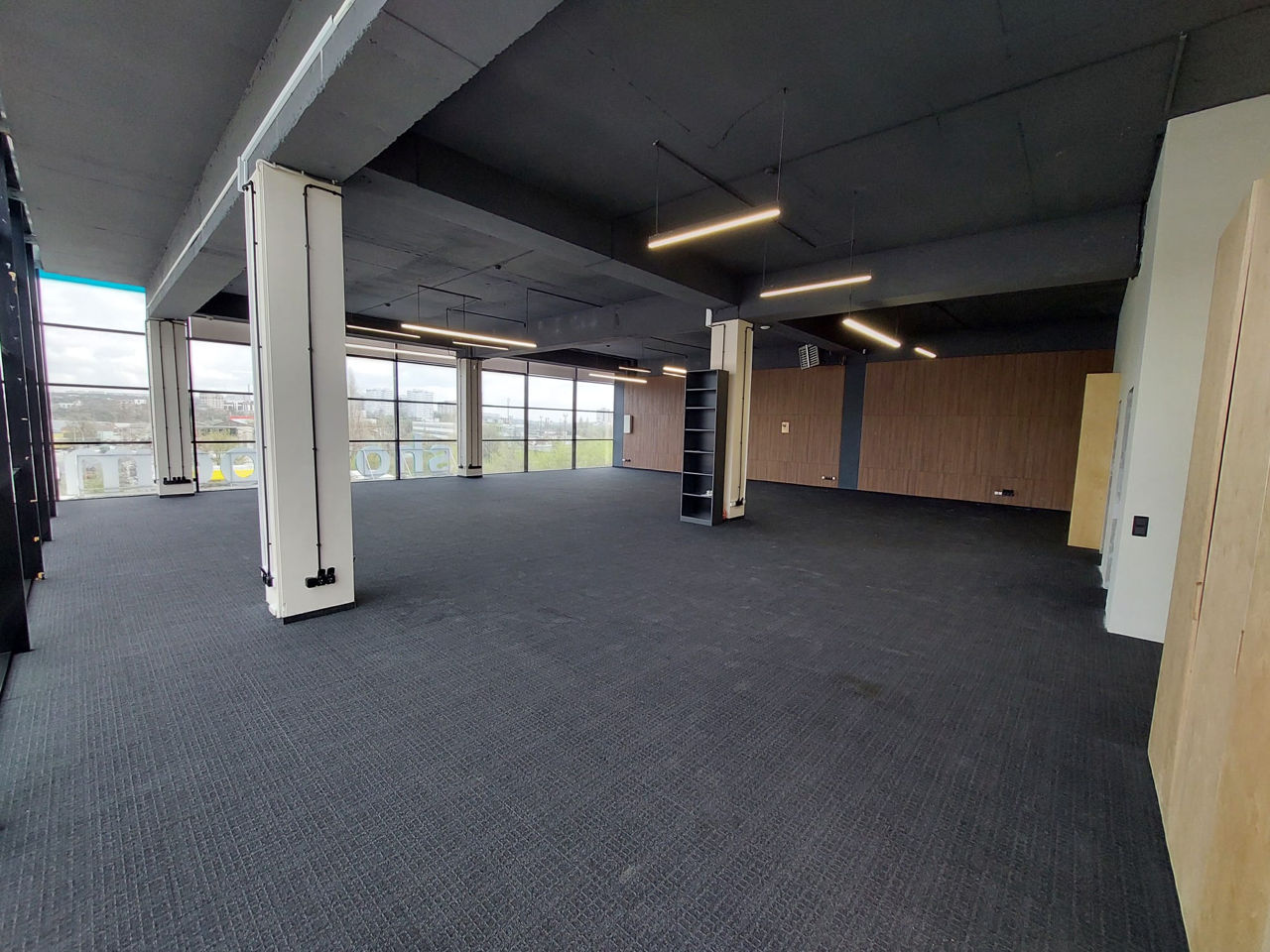 Inchiriere spațiu comercial 305 m2 str. Petricani 15/1,  Chisinau foto 2