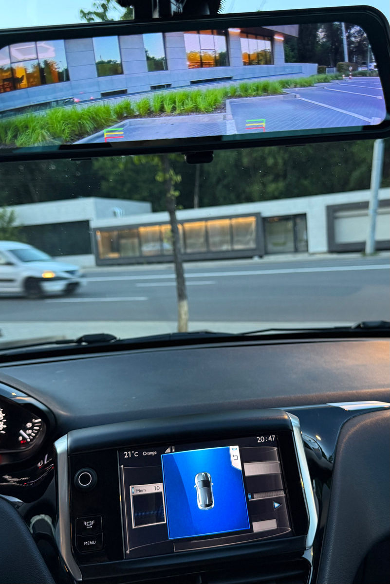 Peugeot 208 фото 8