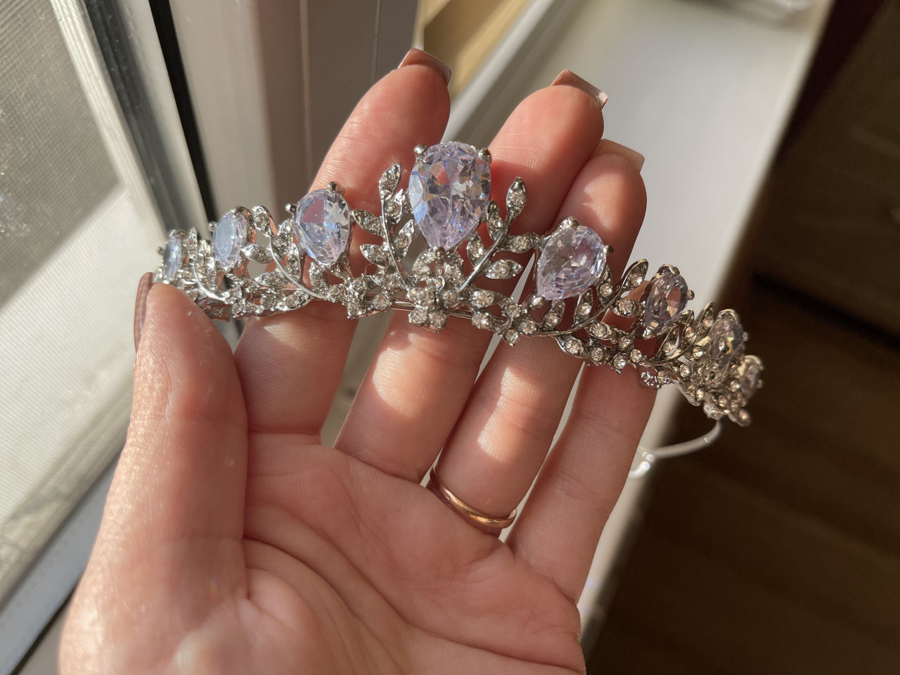 Продам Корону