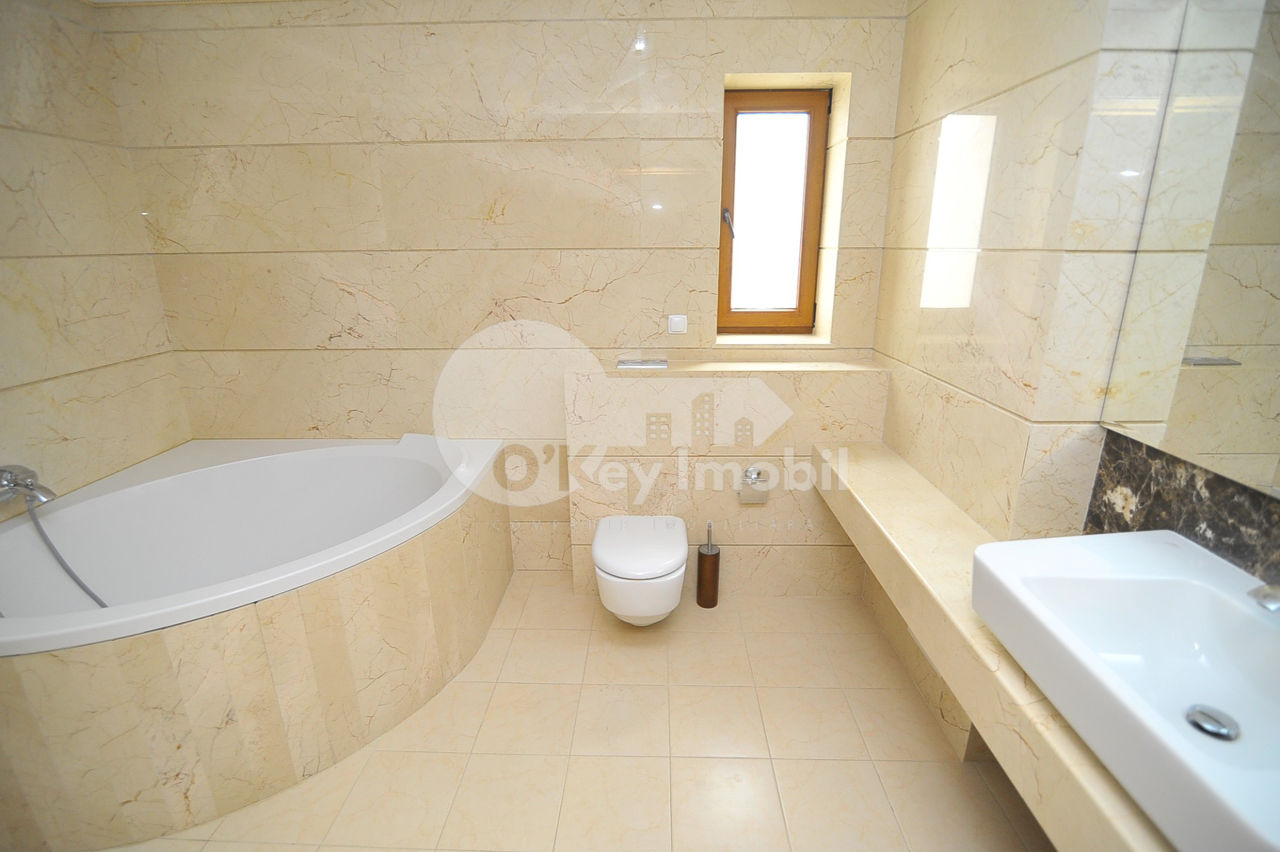 Casă cu 3 nivele, Telecentru, 3700 €! foto 15