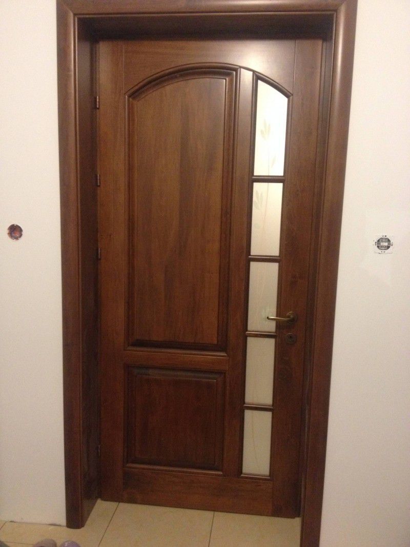 Produc și instalez usi de interior/exterior foto 1