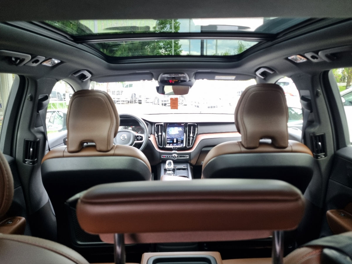 Volvo XC60 2020 photo 18