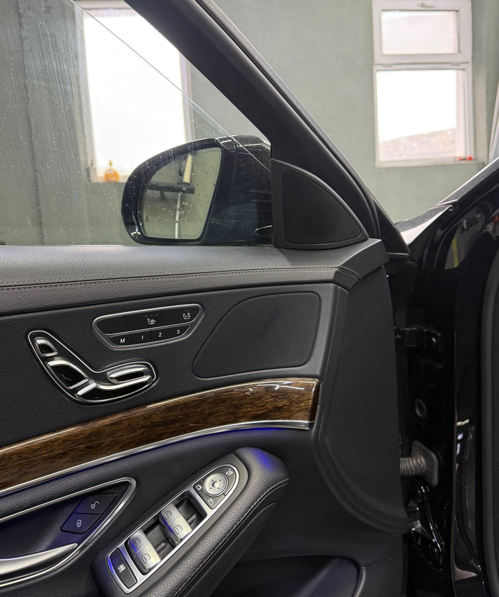 Mercedes  - capace burmester pentru boxe , S-Class foto 3