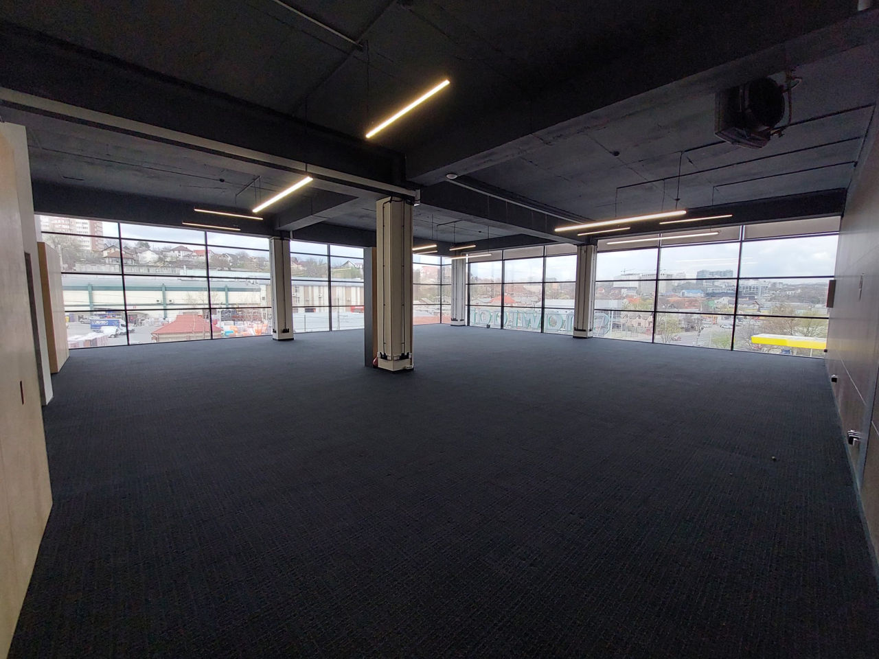 Inchiriere spațiu comercial 305 m2 str. Petricani 15/1,  Chisinau foto 0