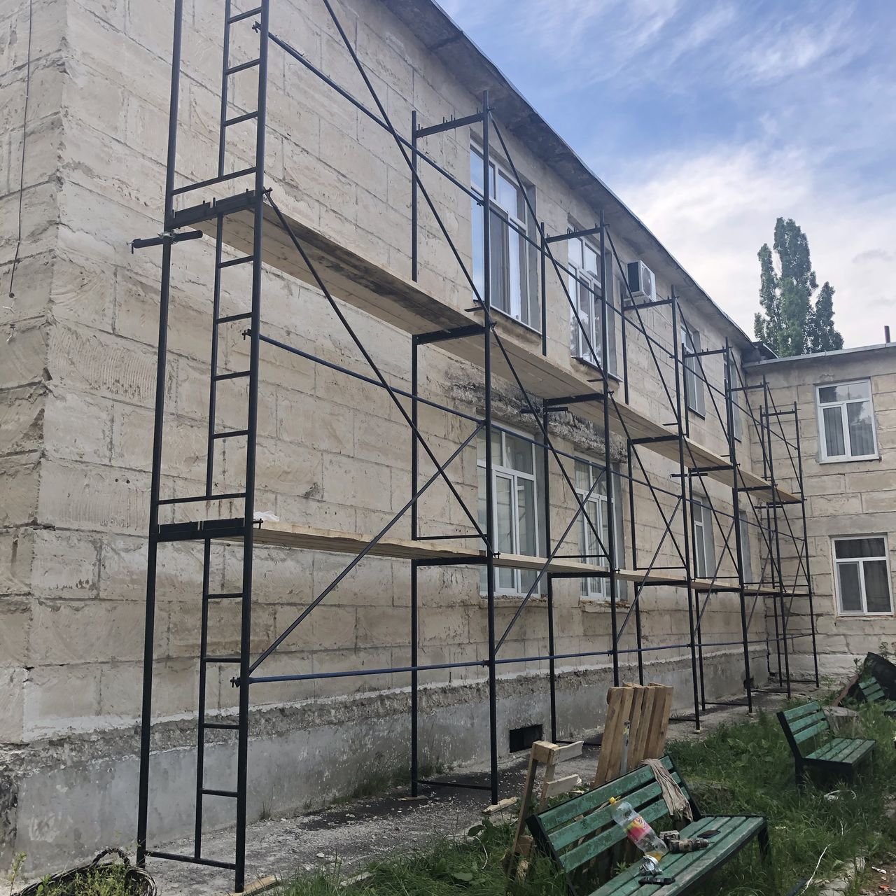 Schele pentru constructie. Cтроительные леса для ФАСАДНЫХ и ВНУТРЕННИХ работ.  АРЕНДА.  ПРОДАЖА. фото 2