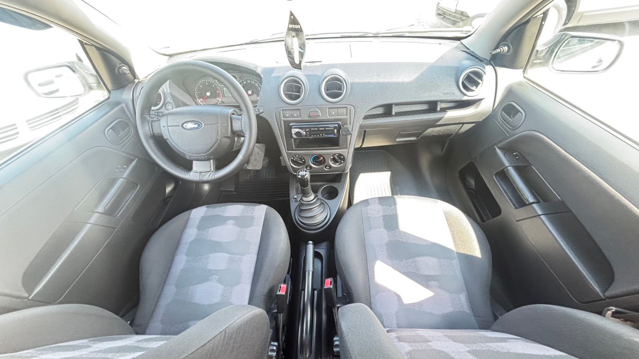 Ford Fusion фото 8