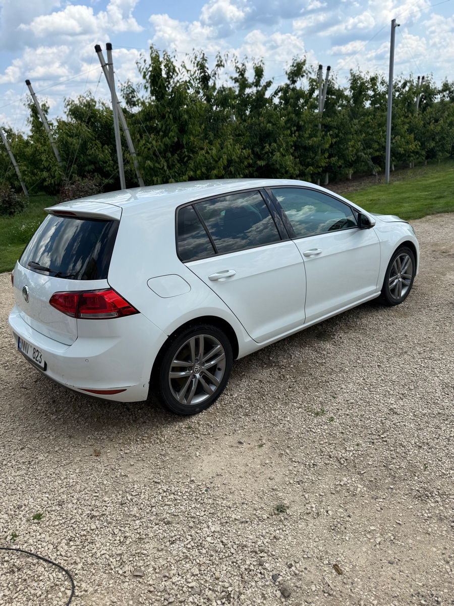 Volkswagen Golf foto 0