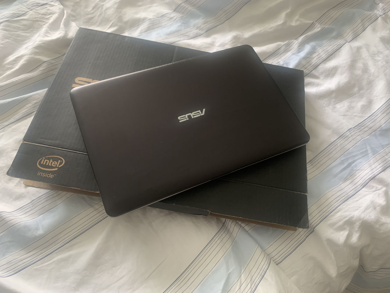 ASUS 15.6 в коробке ! 4х-ядерный процессор Intel. 4GB RAM, 500GB Memory.