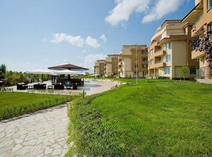 2-х комнатная квартира, в комфортабельном комплексе, в 150 м от моря, в  г. Обзоре фото 6