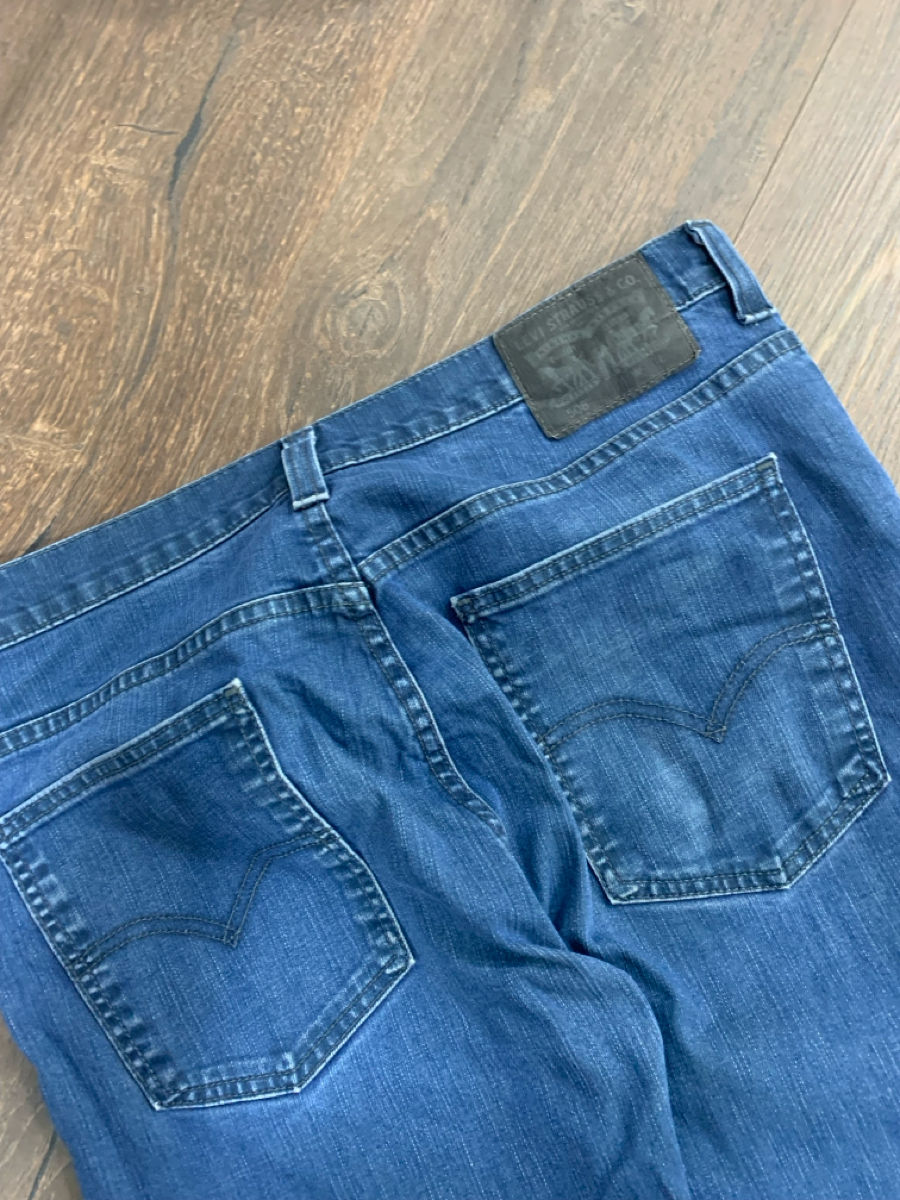 Blugi Levi’s  foto 3