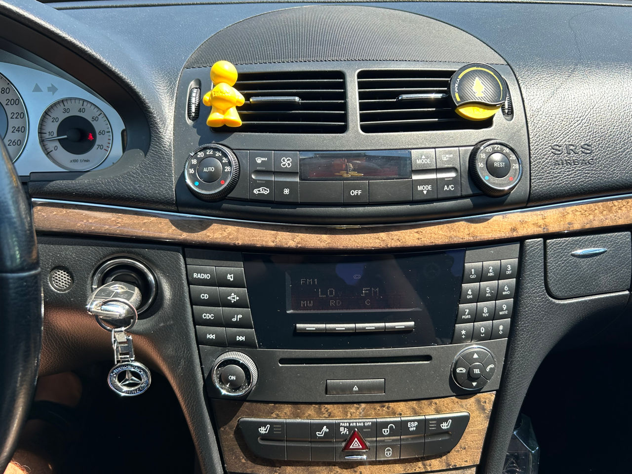 Mercedes E-Class foto 14