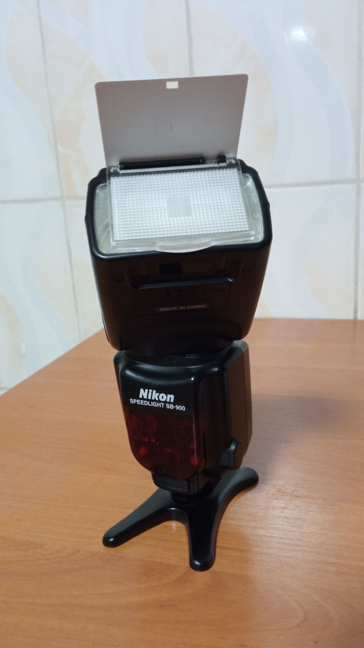 nikon speedlight SB 900
