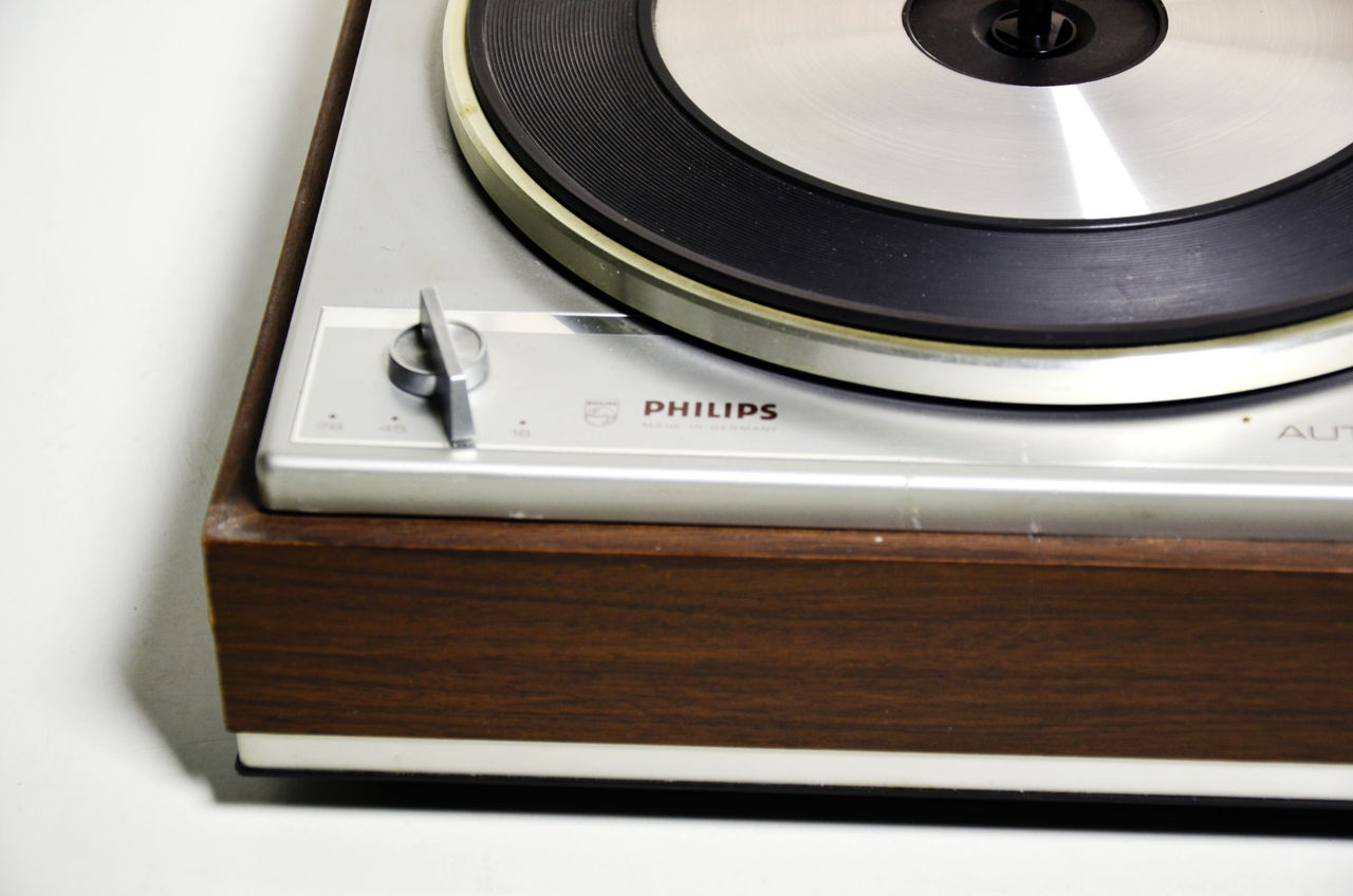 Philips Full automatic Vinyl Record Player фото 1