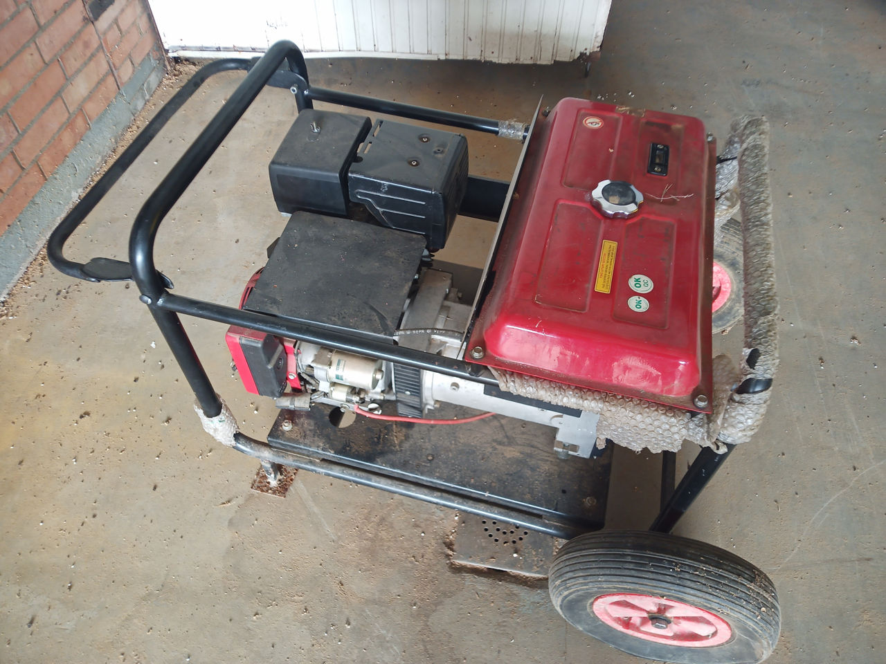 Generator H 7500 S Honda 390  7.5KW Monofazat 220V. foto 4