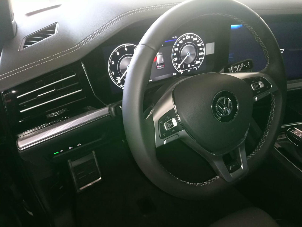 Volan VW Volkswagen Touareg CR7 R-Line 2020 foto 1