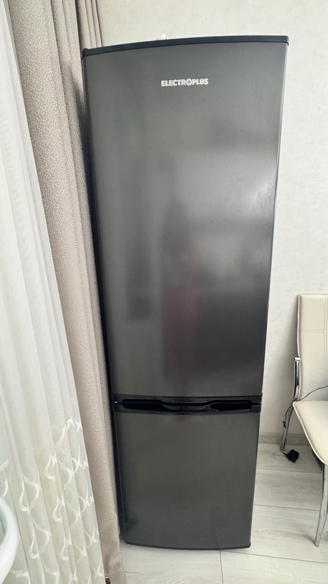 Frigider Electroplus foto 2