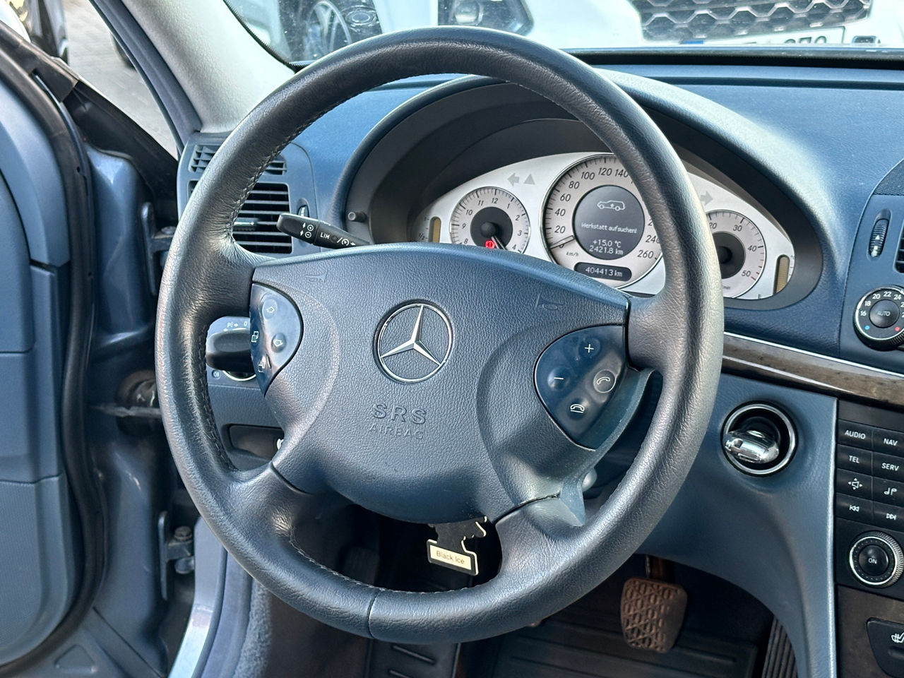 Mercedes E-Class foto 8