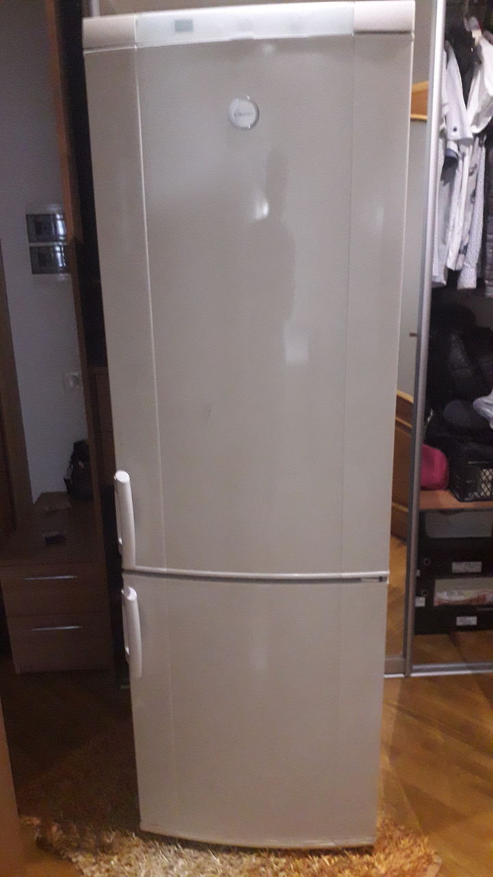Холодильник Electrolux