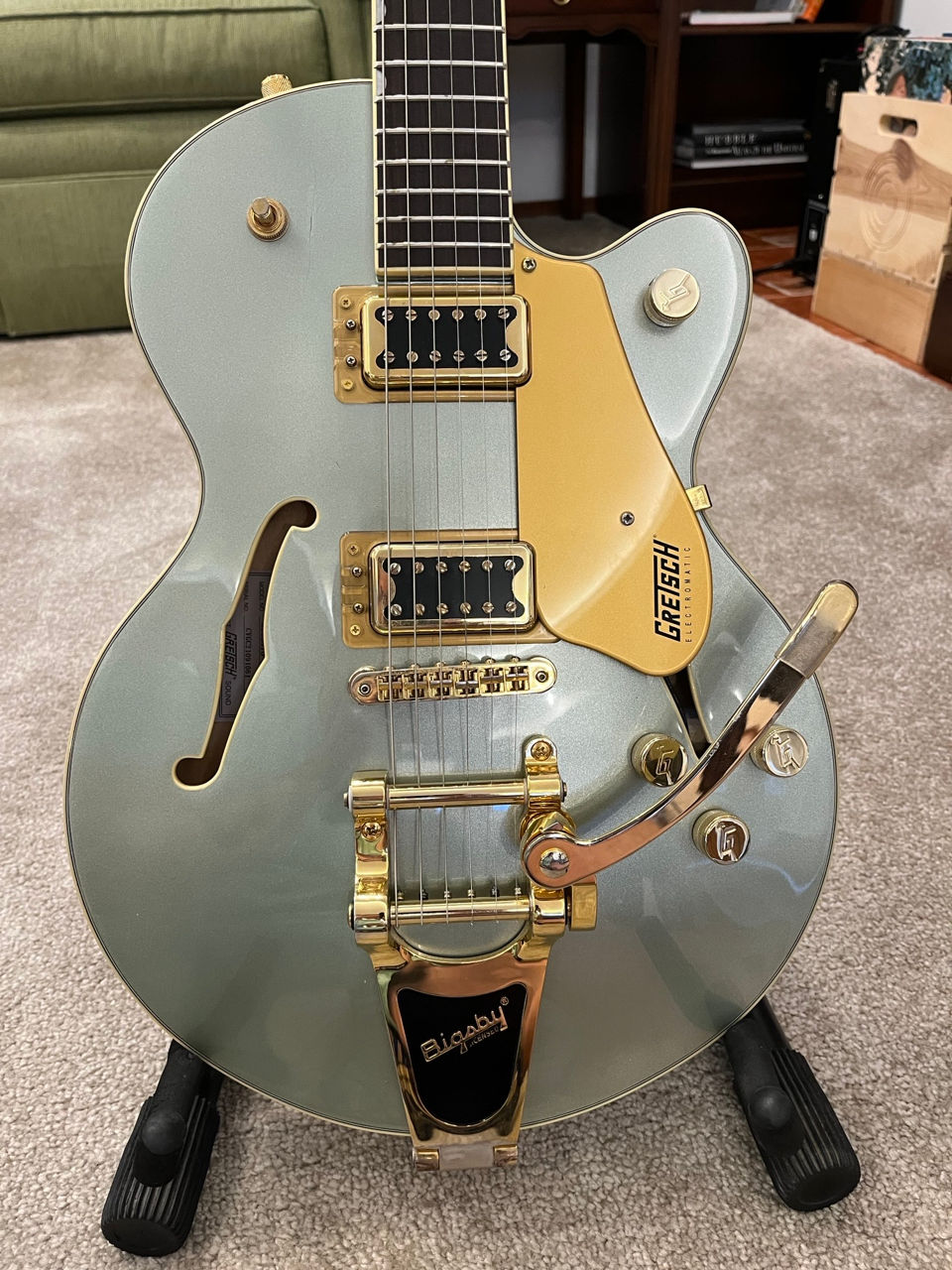 Gretsch guitar, microphone stands, keyboard stand foto 5