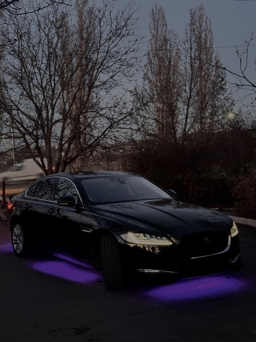 Jaguar XF фото 6