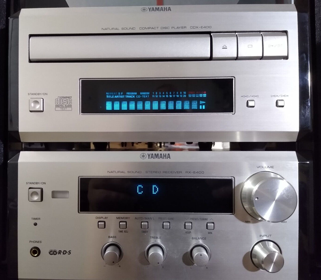 High quality HI-FI components Yamaha Pianocraft CDX-E400/ / RX-E400 Powerful sound. Remote control foto 3