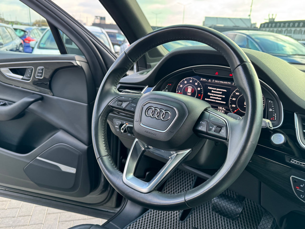 Audi Q7 foto 8