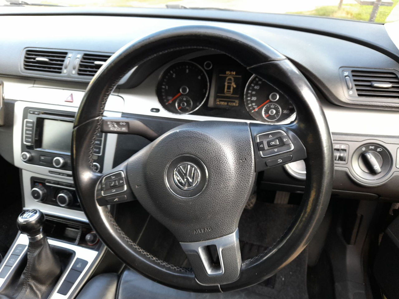 Dezmembrare Volkswagen passat b6 foto 9