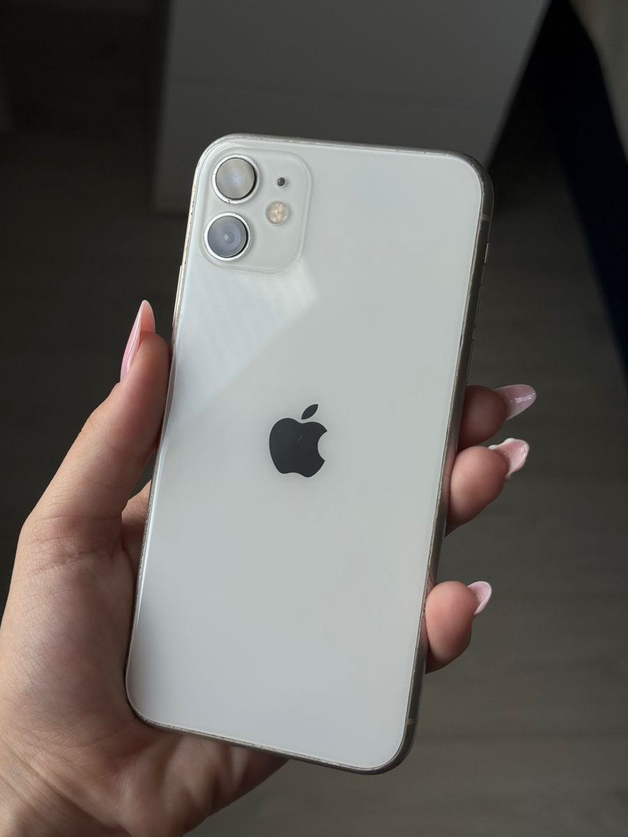 iPhone 11 in stare buna! фото 4