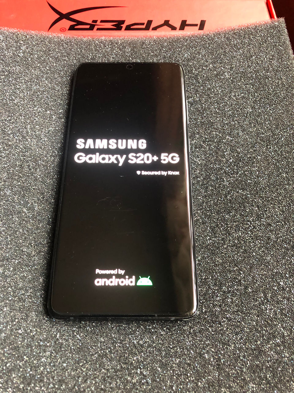 Samsung S20+ 5G, 128GB, 12GB Ram. Тип матрицы:Super Amoled . Разрешение  экрана: 3200x1440