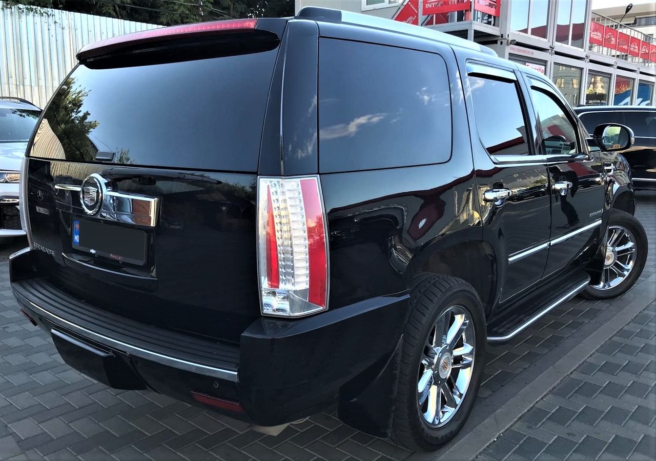 Cadillac Escalade foto 2