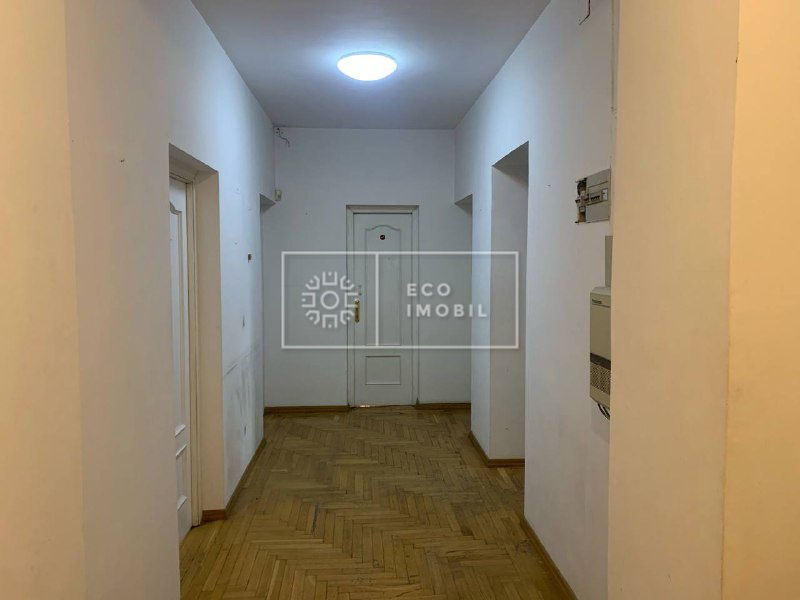 Apartament cu 3 camere, 93 m², Centru, Chișinău foto 2