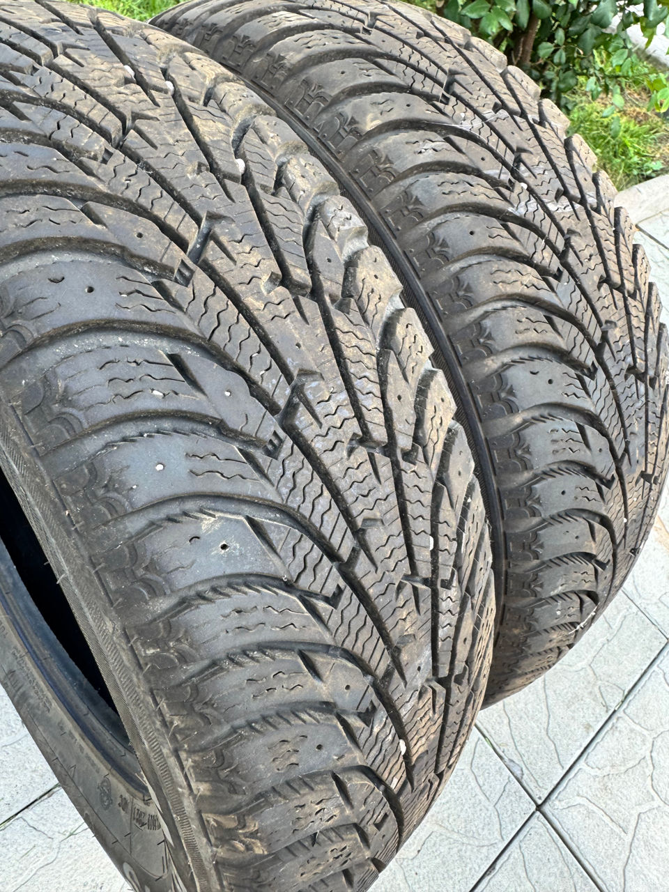 175 70 r13 maxxis 2 шины  1200 лей за пару foto 1