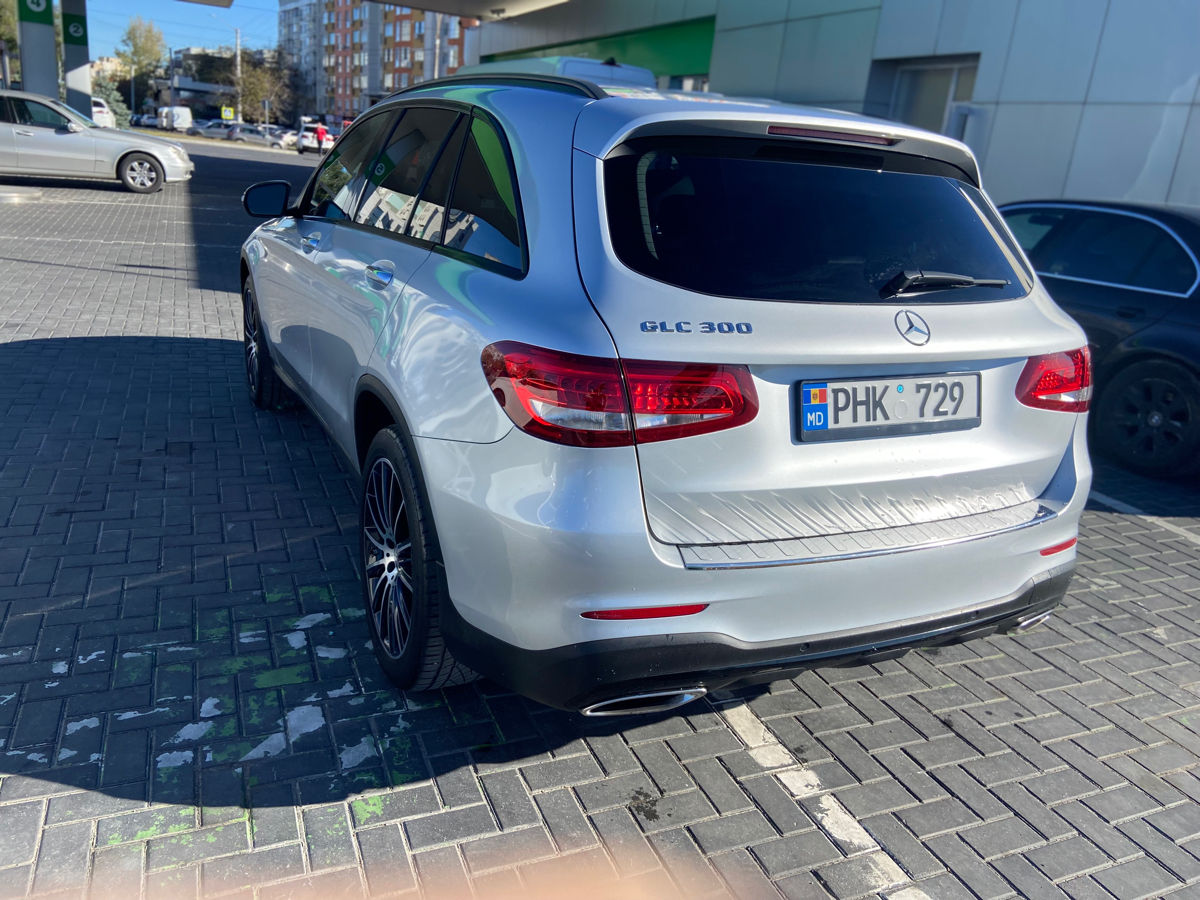 Mercedes GLC foto 6