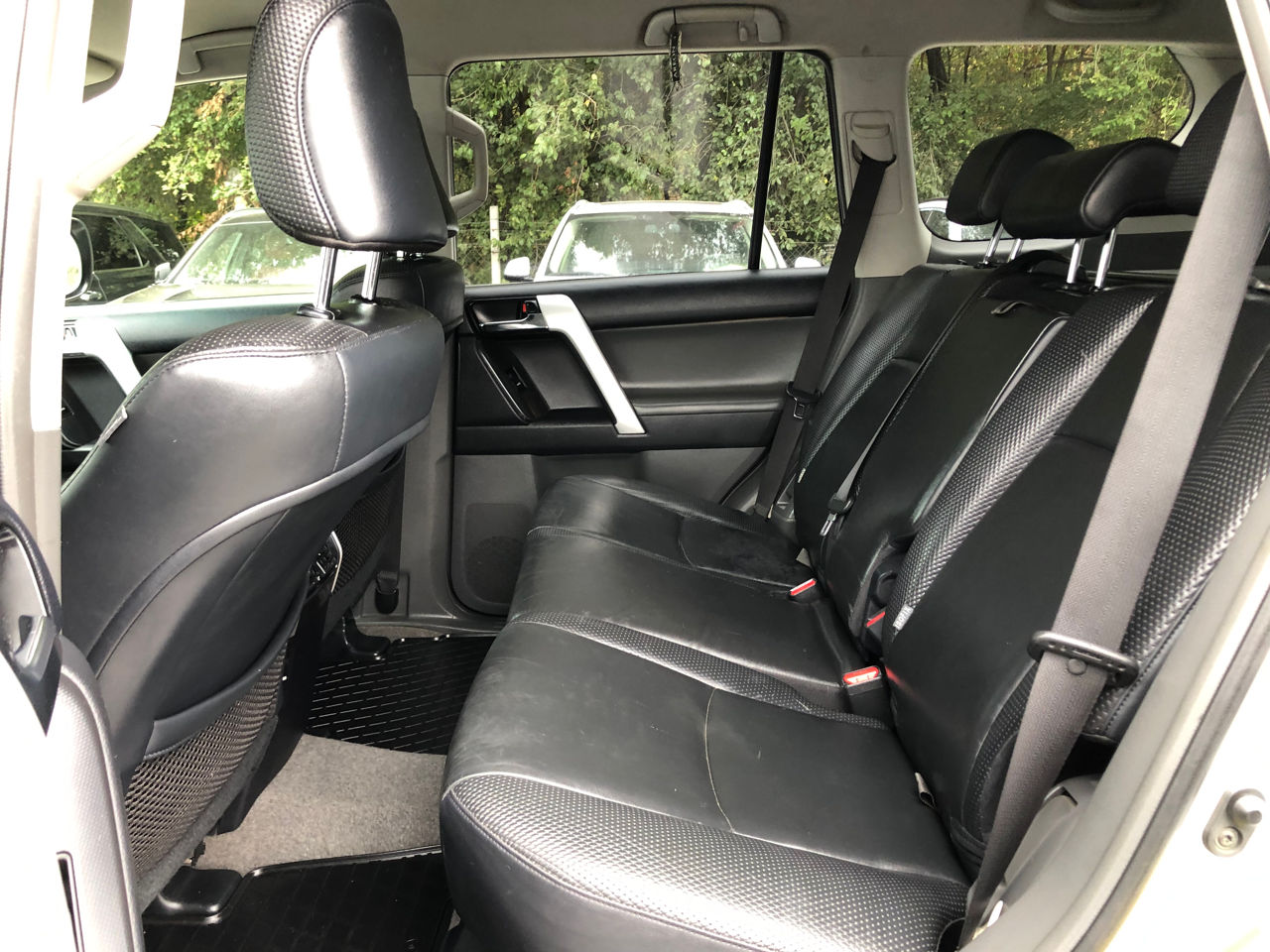 Toyota Land Cruiser Prado foto 10