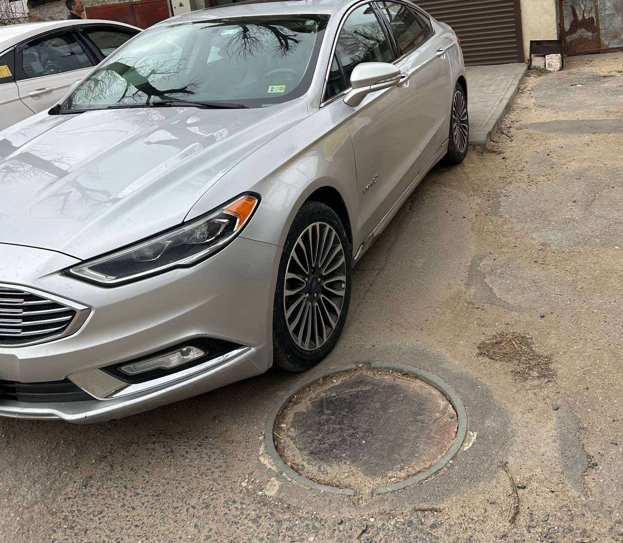 Chirie Ford Fusion  foto 1