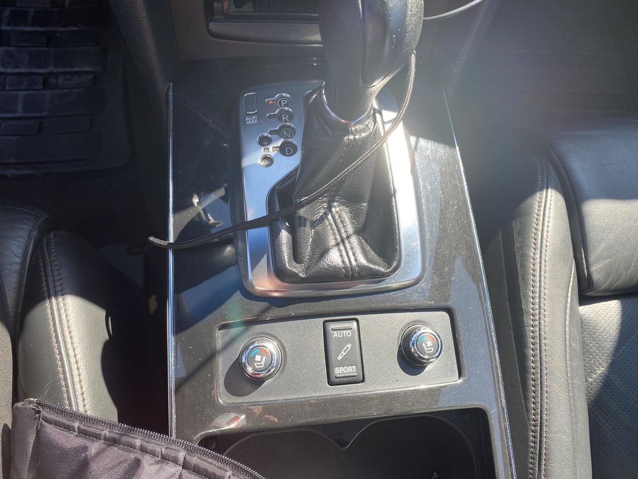 Infiniti FX foto 16