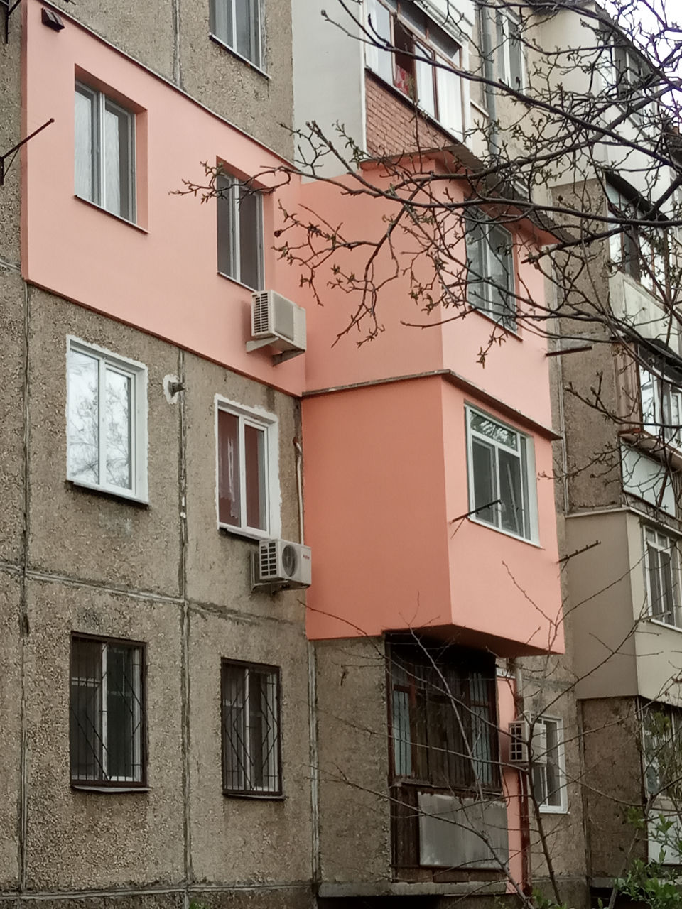 Renovarea și extinderea balcoanelor și loggii. Zidire din gazobloc. Alungirea balconului, demolarea фото 1