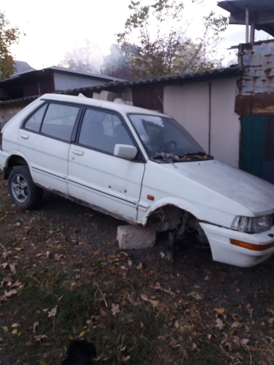 Subaru Justy foto 2